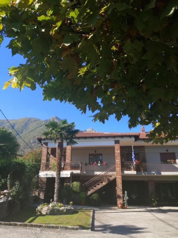 Guesthouse Athanasiou Káto Loutrákion Exterior foto